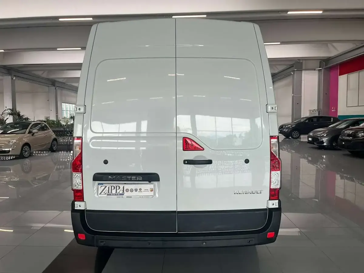 Usata Renault Master 150 CV (110 kW) 2022 Bianco Monovolume