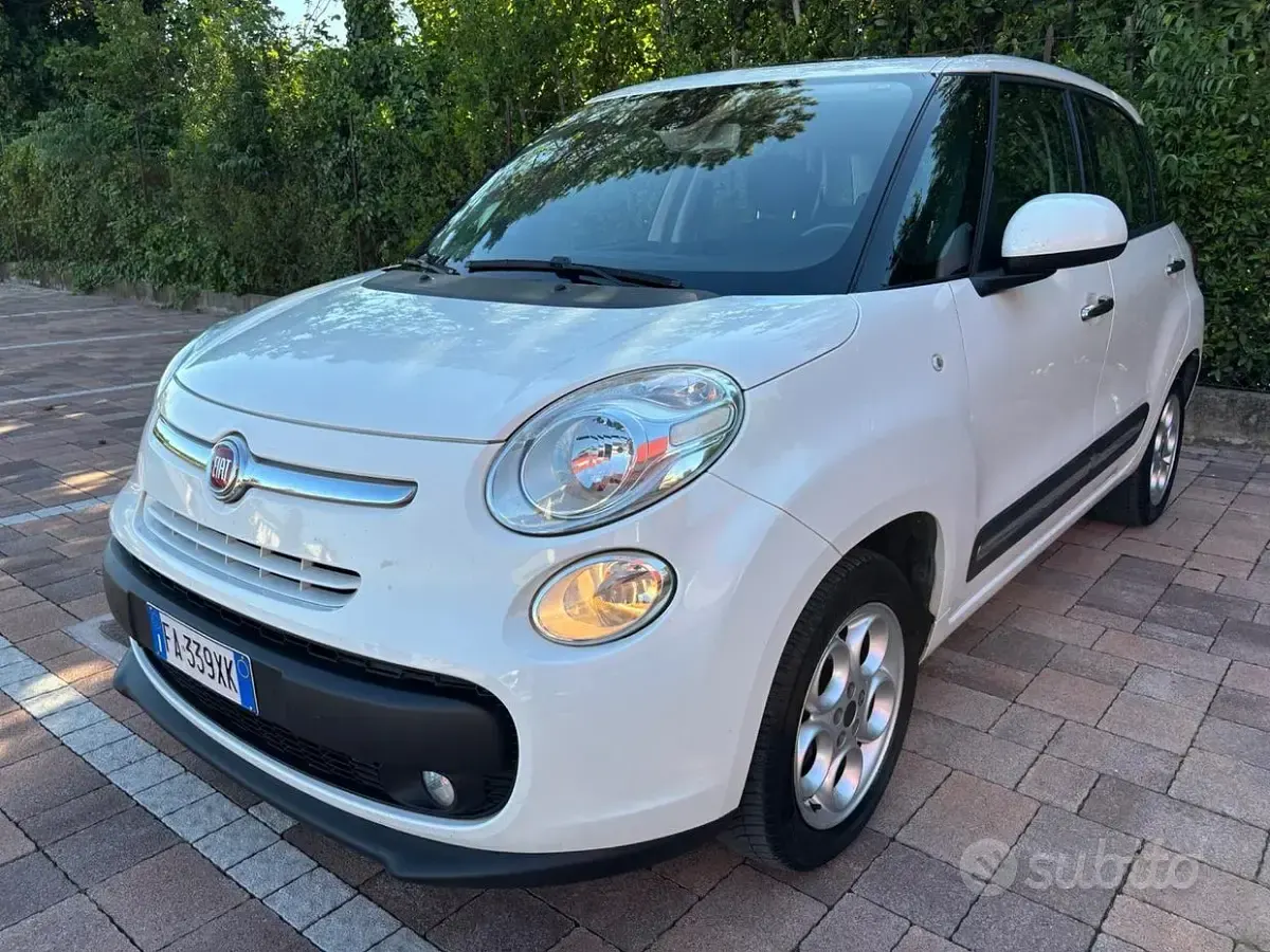 Usata Fiat 500L Lounge 95 CV (69 kW) 2015 Bianco Monovolume