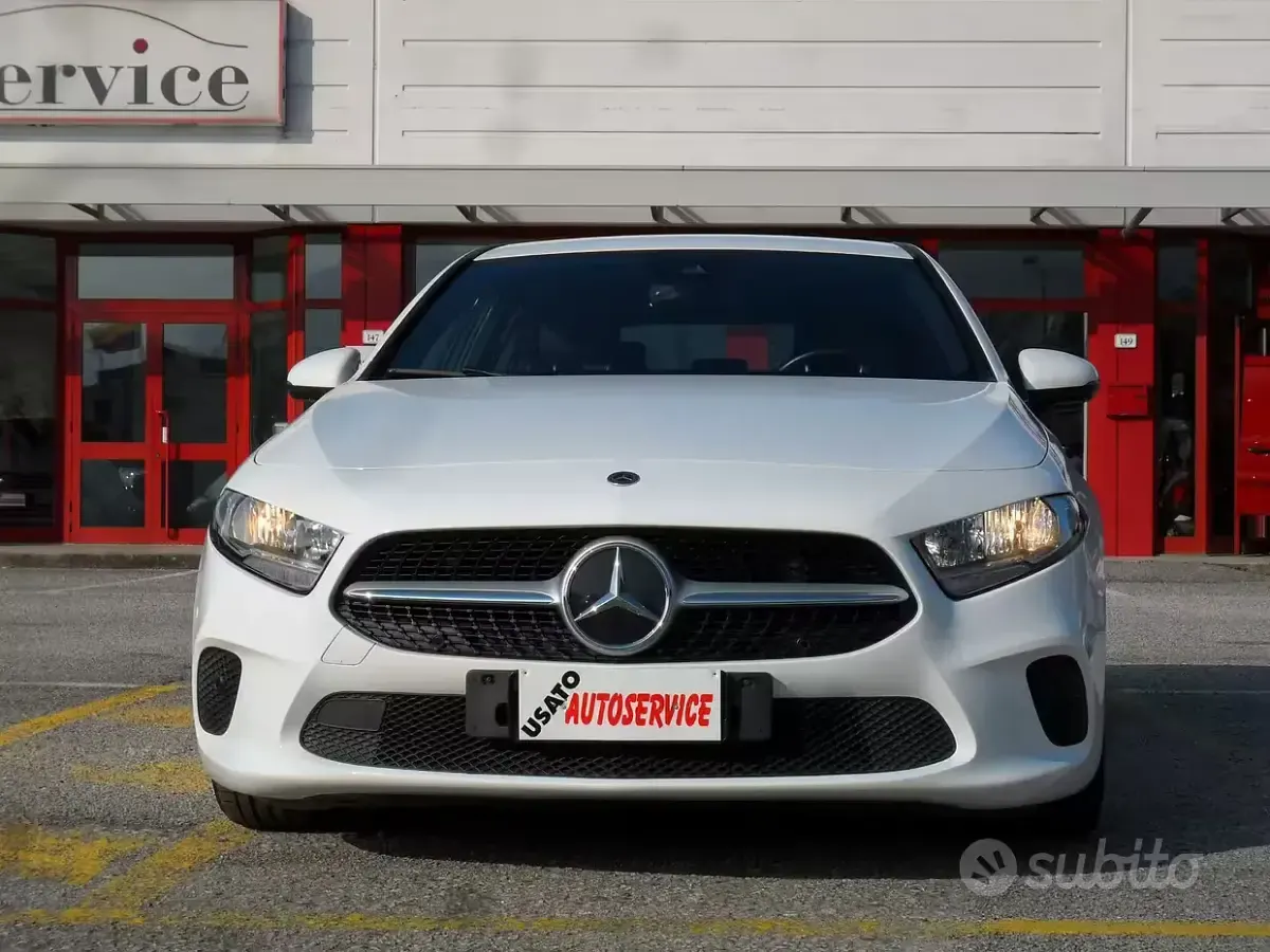 Usata Mercedes A180 Business 116 CV (85 kW) 2021 Bianco Berlina