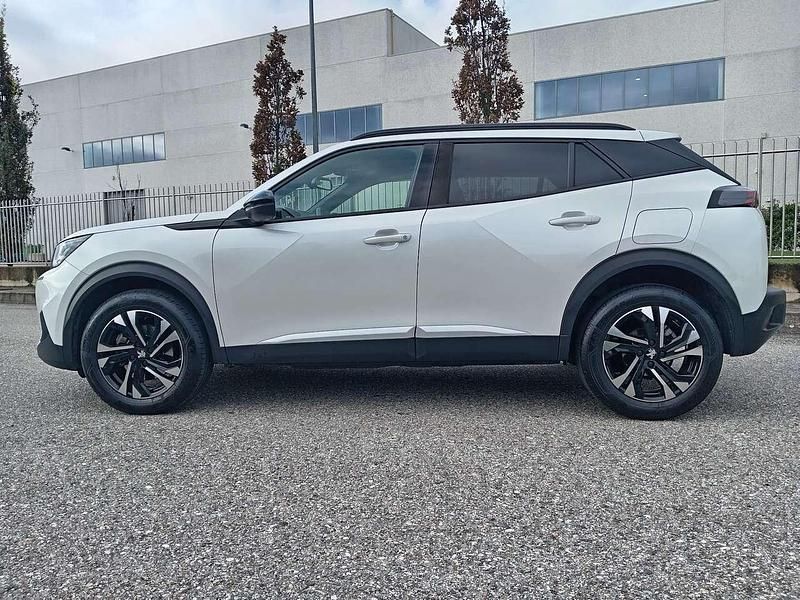 Usata Peugeot 2008 Allure 131 CV (96 kW) 2023 Bianco SUV