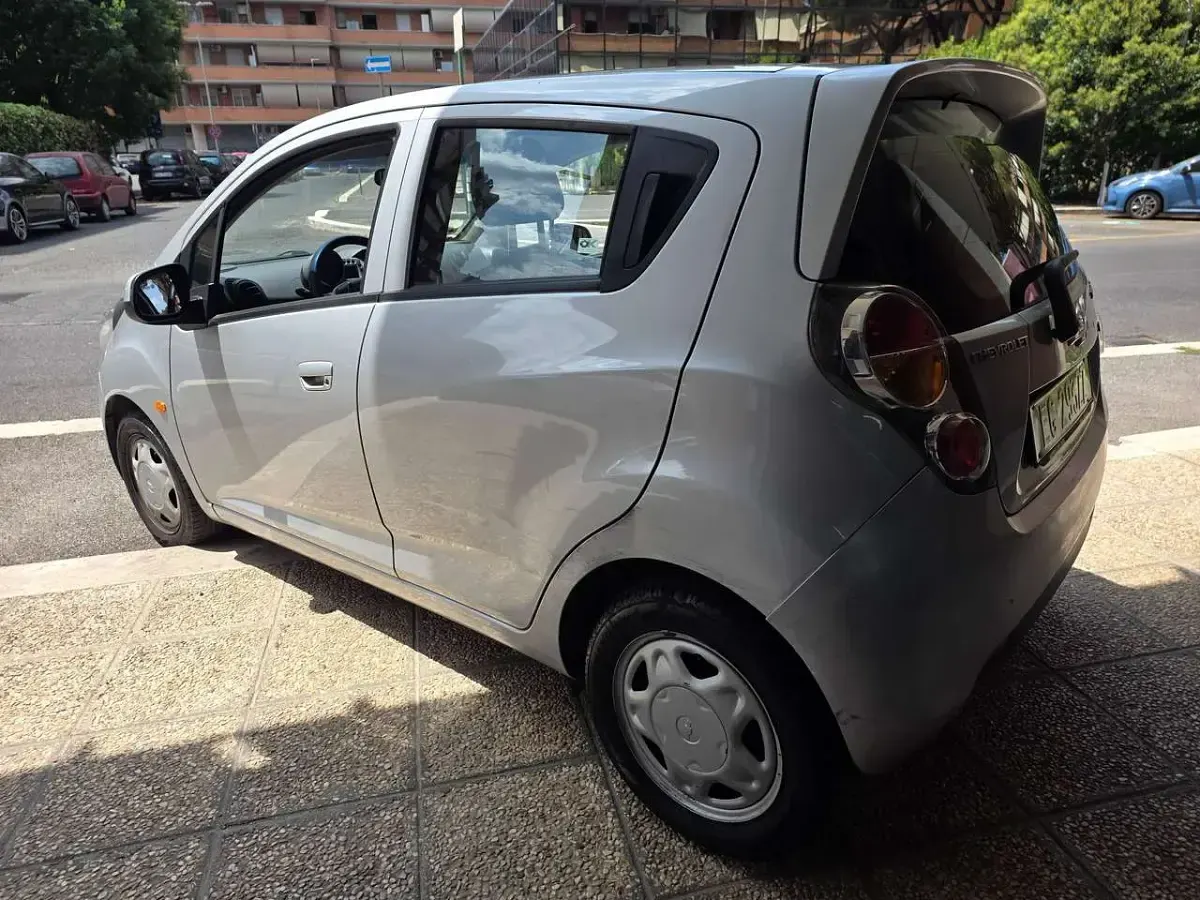 Usata Chevrolet Spark LS 68 CV (50 kW) 2011 Argento Utilitaria