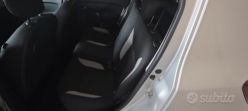 Usata Dacia Sandero Stepway 90 CV (66 kW) 2015 Grigio Monovolume