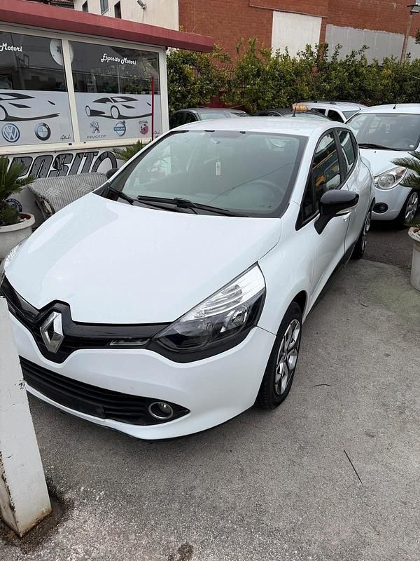 Usata Renault Clio IV 75 CV (55 kW) 2015 Bianco Berlina