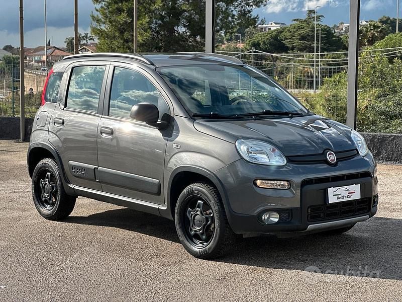 Usata Fiat Panda Cross Cross 85 CV (62 kW) 2020 Grigio Utilitaria