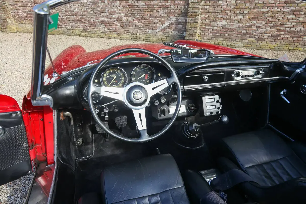 Usata Alfa Romeo 2600 145 CV (106 kW) 1962 Rosso Cabrio