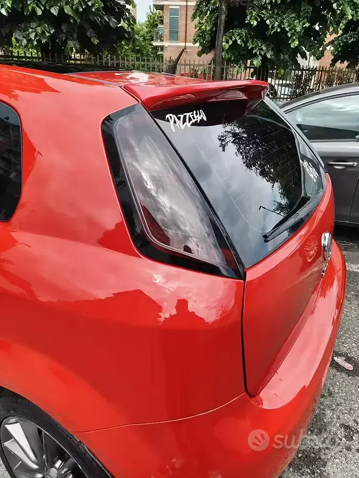 Usata Fiat Grande Punto 85 CV (62 kW) 2012 Rosso Utilitaria