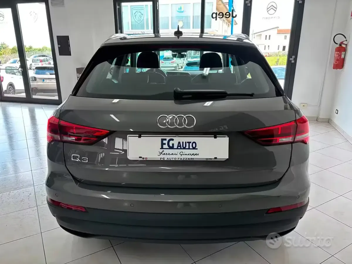 Usata Audi Q3 Business 150 CV (110 kW) 2022 Grigio SUV