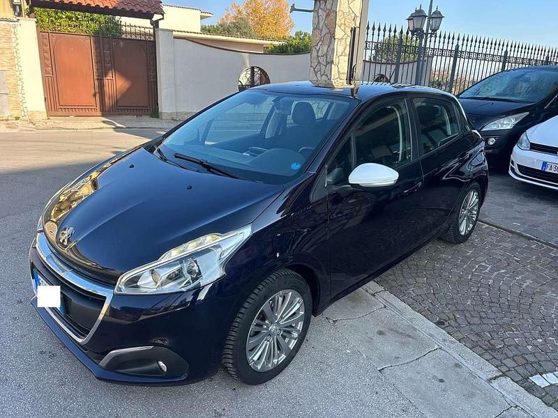 Usata Peugeot 208 Allure 82 CV (60 kW) 2016 Nero Utilitaria