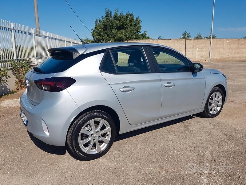 Usata Opel Corsa Edition 102 CV (75 kW) 2022 Grigio Utilitaria