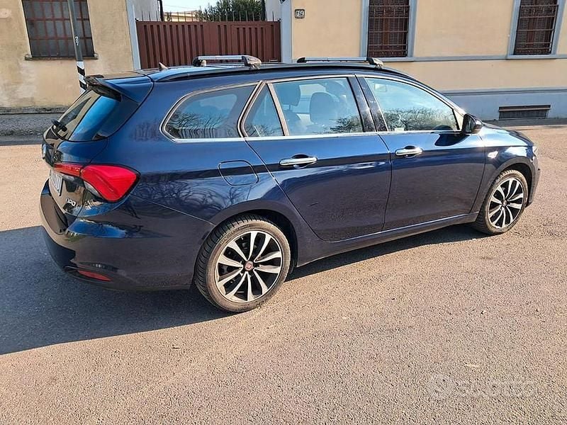 Usata Fiat Tipo S 120 CV (88 kW) 2018 Blu Station wagon