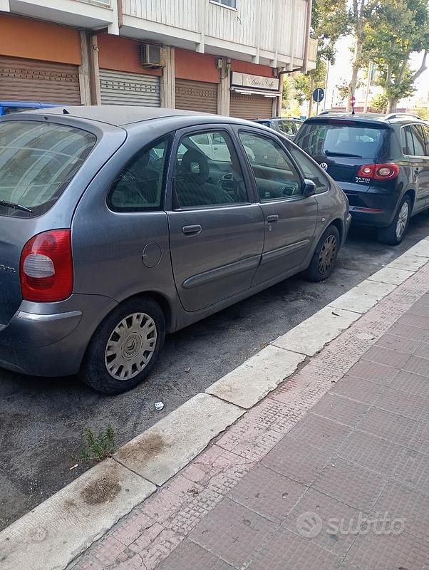 Grigio Usata 2004 Citroën Xsara Monovolume | 1000 € (Ottimo prezzo) - Immagine 1/4
