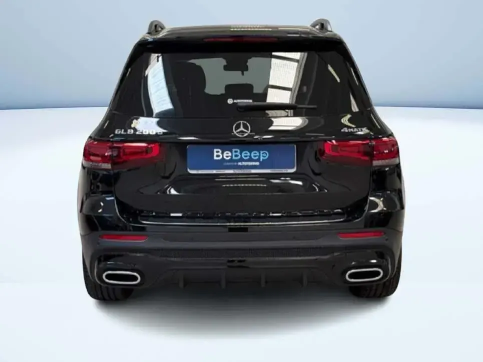 Usata Mercedes GLB200 Premium 150 CV (110 kW) 2023 Nero SUV