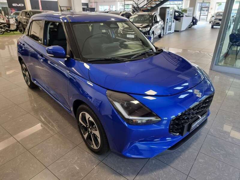 Usata Suzuki Swift 83 CV (61 kW) 2024 Blu/azzurro Utilitaria