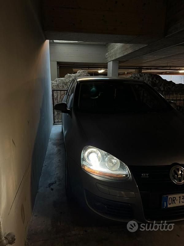 Usata VW Golf VI GT 105 CV (77 kW) 2008 Grigio Utilitaria