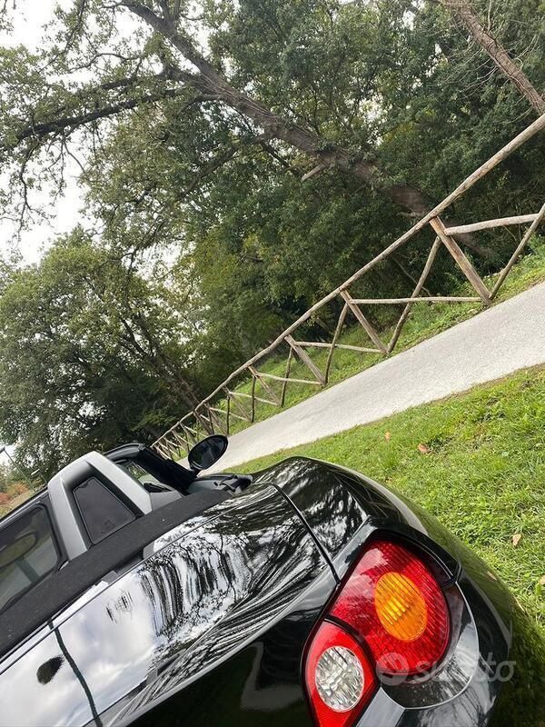 Usata BMW Z4 Efficient Dynamics 170 CV (125 kW) 2004 Nero Cabrio