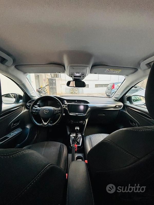 Usata Opel Corsa Elegance 101 CV (74 kW) 2022 Grigio Utilitaria