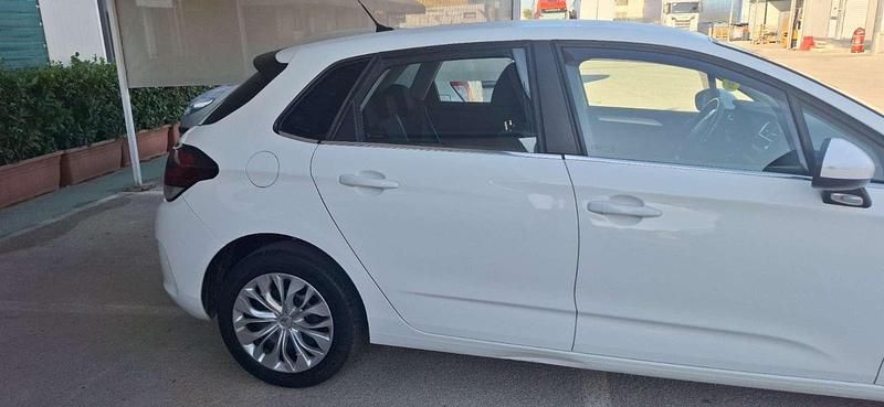 Usata Citroën C4 99 CV (72 kW) 2015 Bianco Utilitaria