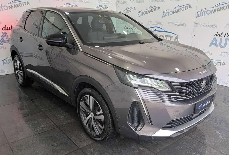 Usata Peugeot 3008 Allure 131 CV (96 kW) 2023 Grigio platinum met SUV