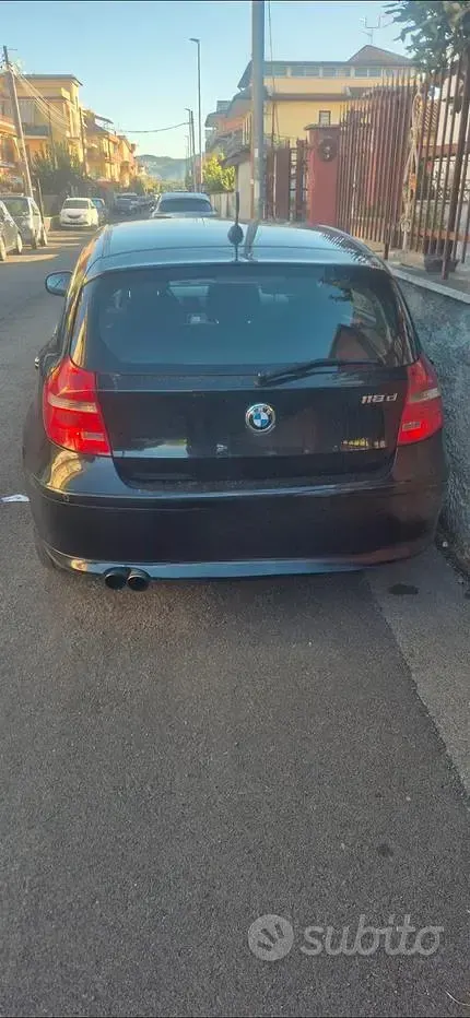Usata BMW 118 143 CV (105 kW) 2010 Nero Utilitaria