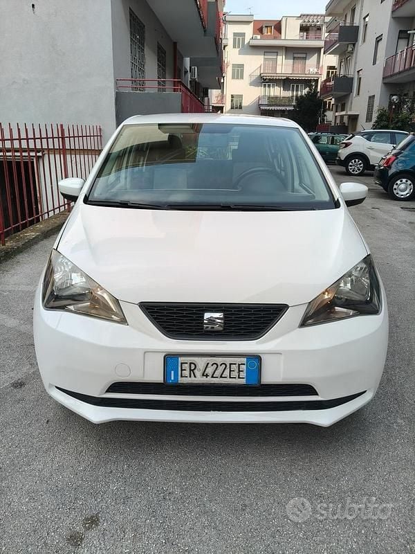 Usata Seat Mii Chic 68 CV (50 kW) 2014 Bianco Utilitaria