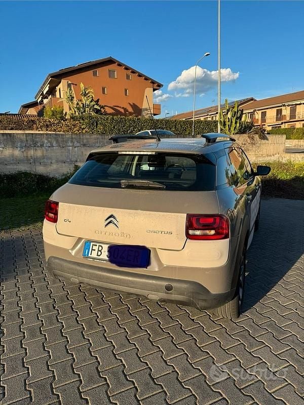 Usata Citroën C4 Feel 82 CV (60 kW) 2015 Marrone Berlina