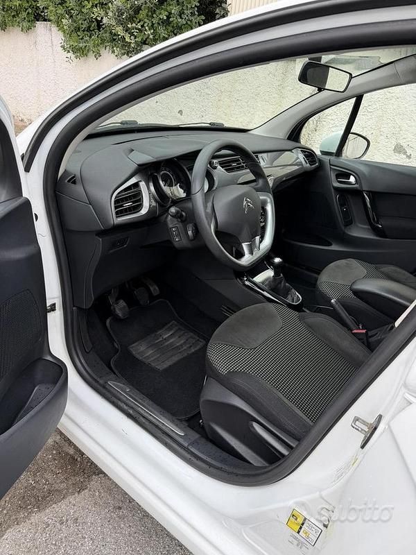 Usata Citroën C3 68 CV (50 kW) 2015 Bianco Berlina