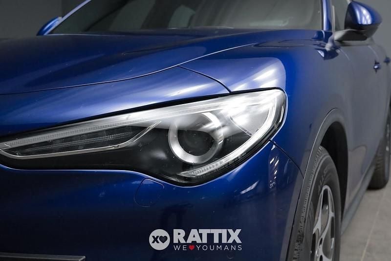 Usata Alfa Romeo Stelvio Business 190 CV (139 kW) 2022 Blu montecarlo SUV