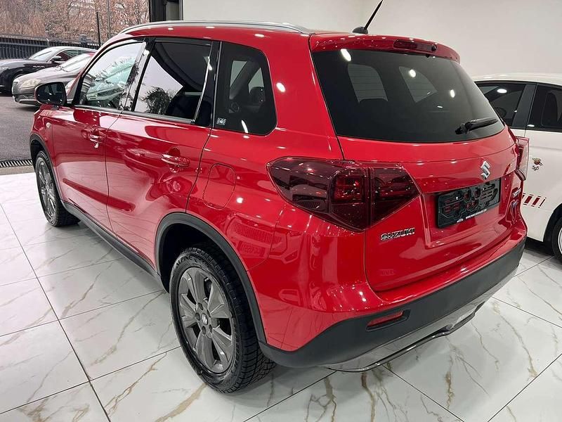 Usata Suzuki Vitara Comfort 129 CV (94 kW) 2022 Rosso SUV