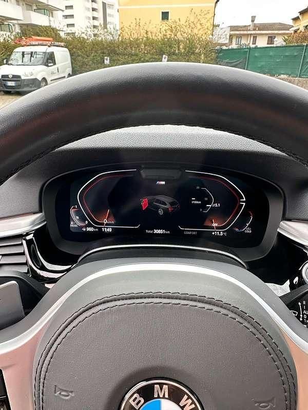 Usata BMW 520 M Sport 190 CV (139 kW) 2024 Blu/azzurro Station wagon