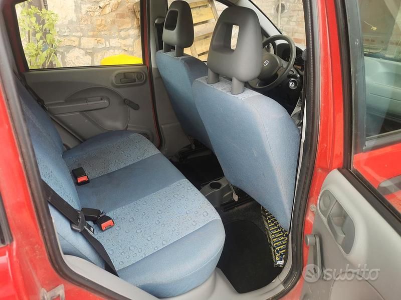 Usata Fiat Panda 54 CV (39 kW) 2004 Rosso Berlina