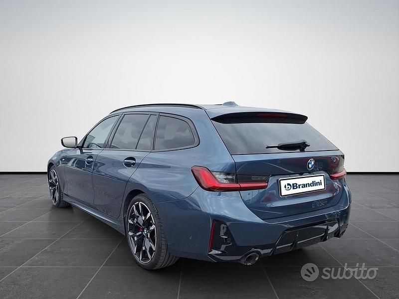 Usata BMW 320e Comfort Edition 190 CV (139 kW) 2025 Arctic race blue metallic Station wagon