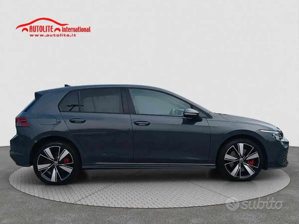 Usata VW Golf VIII GTE 150 CV (110 kW) 2022 Giallo Berlina