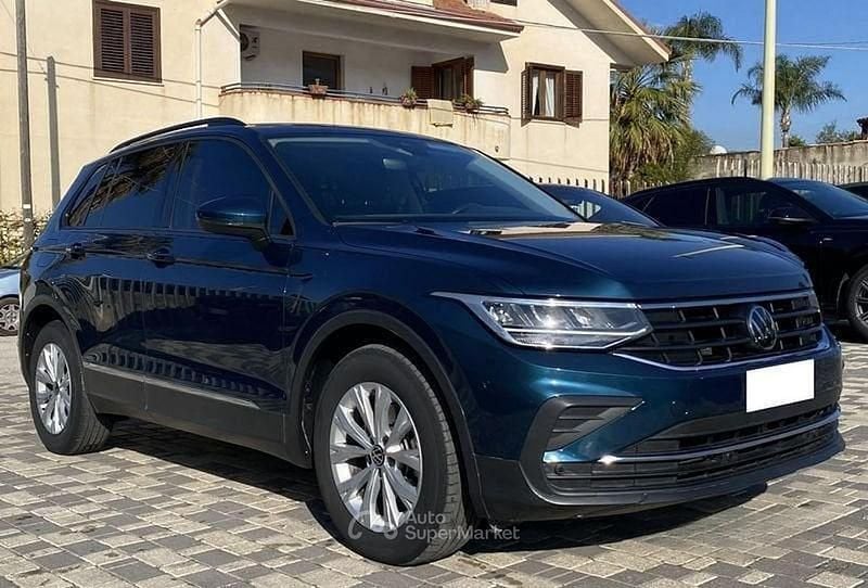 Usata VW Tiguan Life 122 CV (89 kW) 2022 Blu/azzurro SUV
