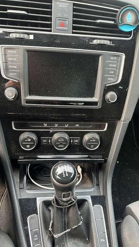 Usata VW Golf VII Comfortline 110 CV (80 kW) 2017 Argento Berlina