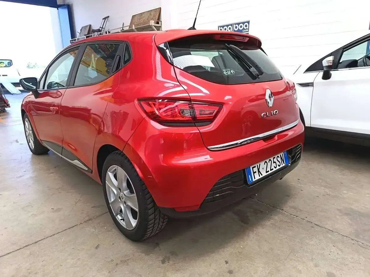 Usata Renault Clio IV 73 CV (53 kW) 2013 Rosso camaleonte Berlina