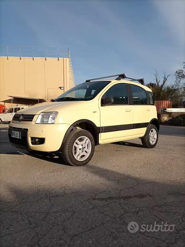 Usata Fiat Panda 4x4 Climbing 69 CV (50 kW) 2006 Giallo Utilitaria