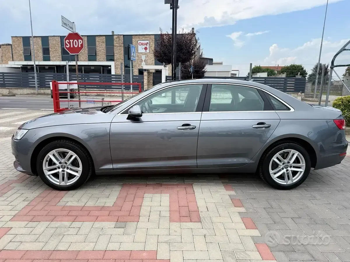 Usata Audi A4 Sport 150 CV (110 kW) 2017 Grigio Berlina