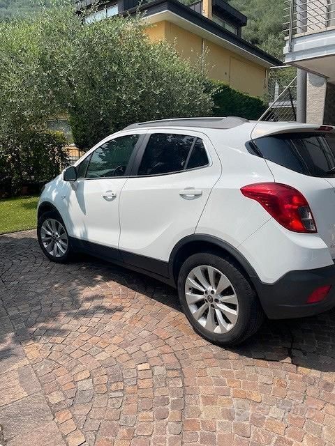 Usata Opel Mokka 140 CV (102 kW) 2014 Bianco SUV