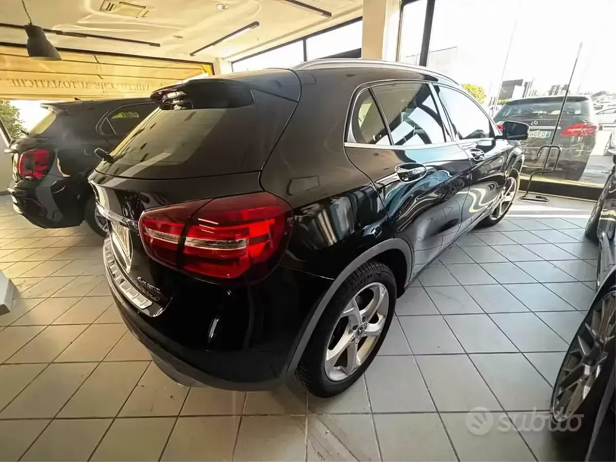 Occasion Mercedes GLA200 136 ch (100 kW) 2018 Noir SUV