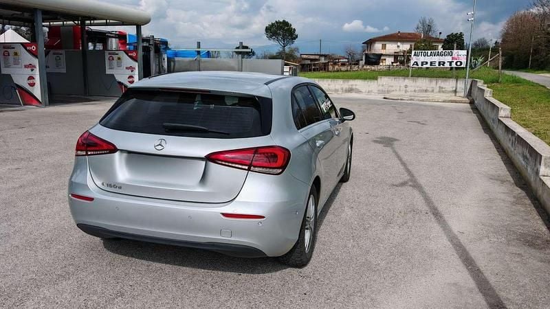 Usata Mercedes A180 Business 116 CV (85 kW) 2019 Argento Berlina