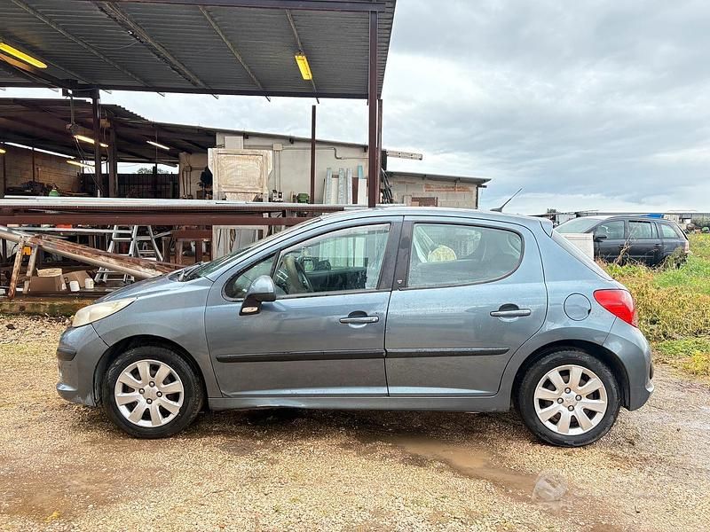 Usata Peugeot 207 70 CV (51 kW) 2006 Grigio Berlina