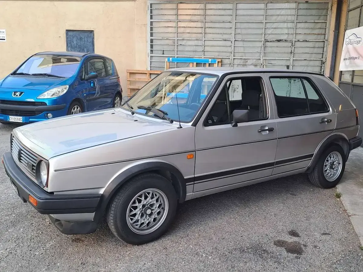 Usata VW Golf II GTI 110 CV (80 kW) 1984 Argento Utilitaria