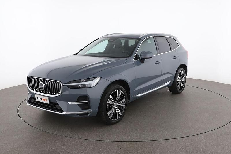 Grigio Usata 2022 Volvo XC60 Plus SUV | 33.199 € (Buon prezzo) - Immagine 1/4