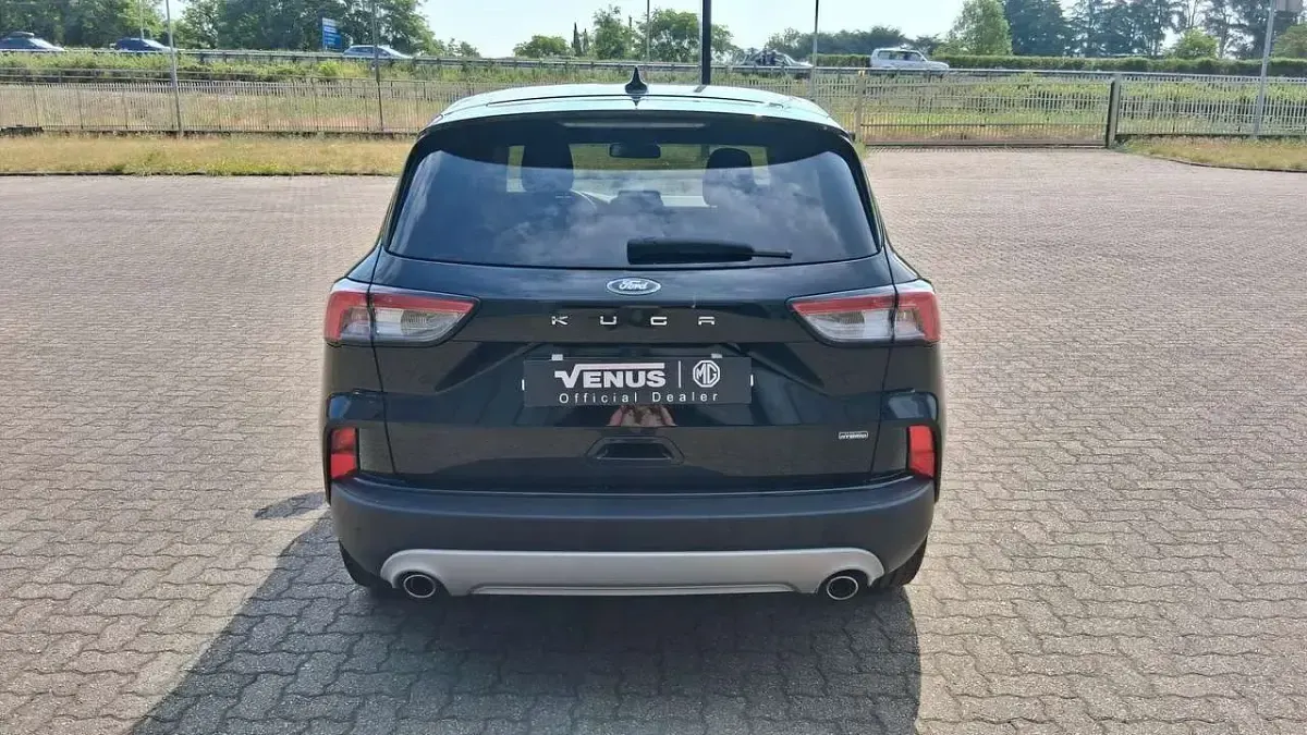 Usata Ford Kuga Business Edition 224 CV (164 kW) 2021 Nero SUV