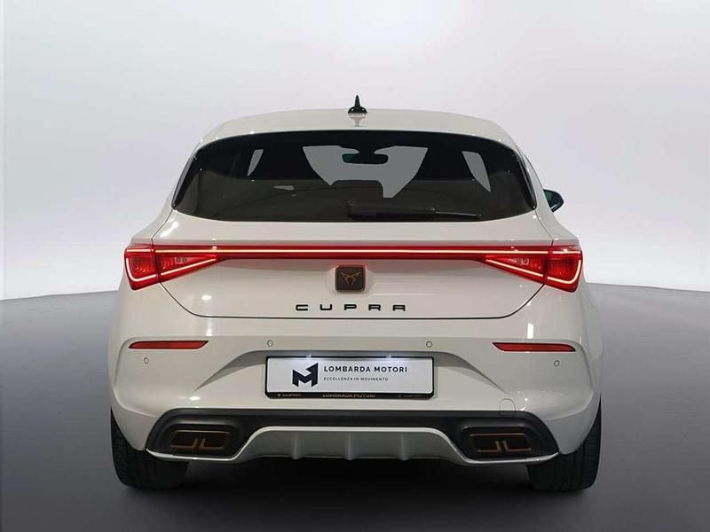 Usado Cupra Leon 204 CV (150 kW) 2023 Blanco Berlina