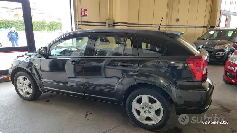 Usata Dodge Caliber SXT 140 CV (102 kW) 2008 Nero Utilitaria