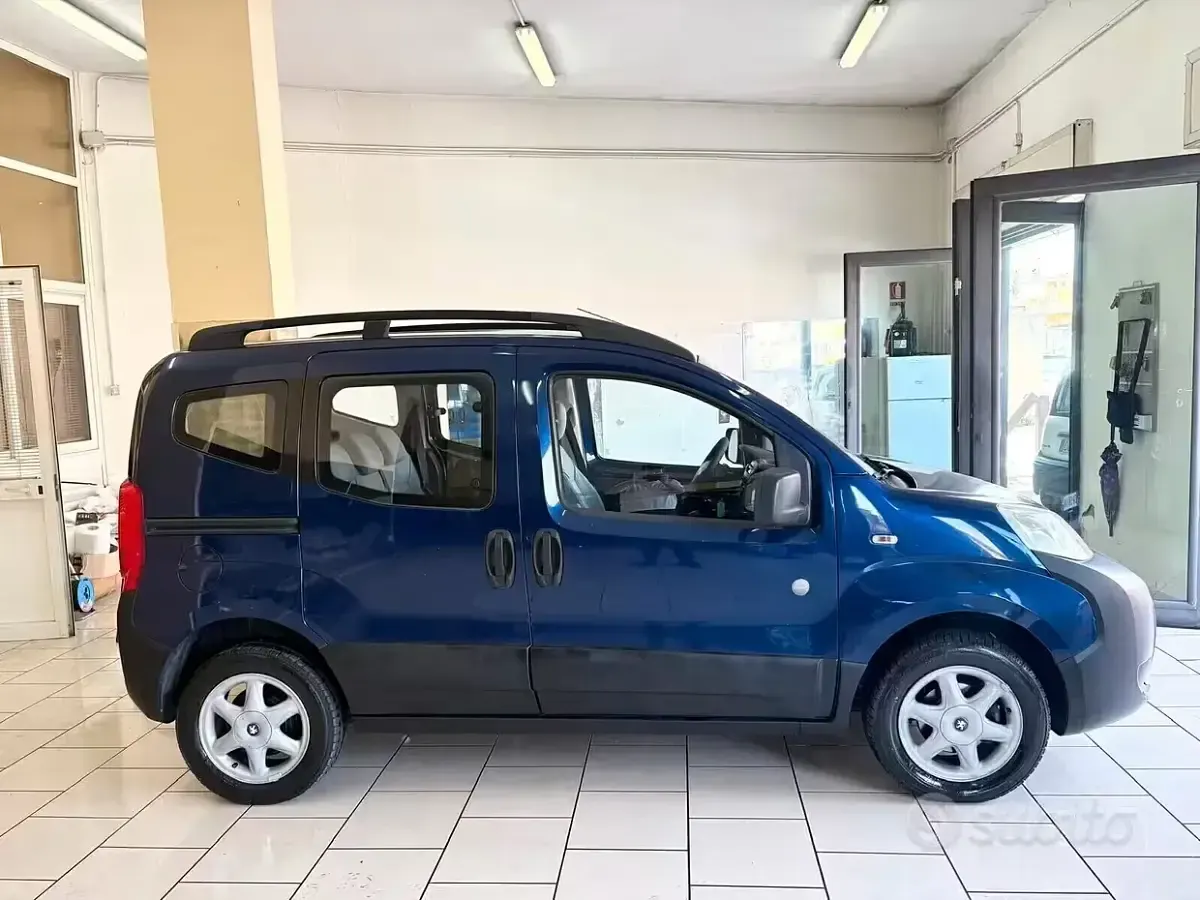 Usata Peugeot Bipper 68 CV (50 kW) 2009 Blu Monovolume