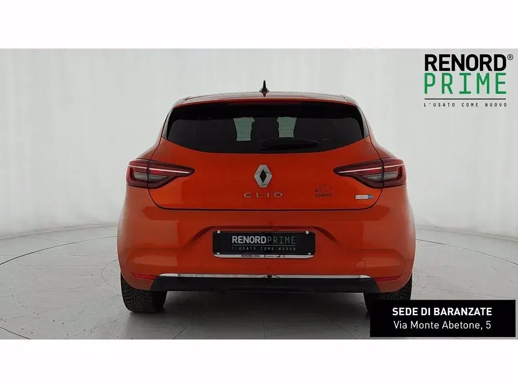 Usata Renault Clio Techno 145 CV (106 kW) 2023 Arancione Utilitaria