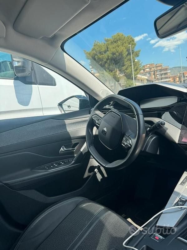 Usata Peugeot 308 Allure 131 CV (96 kW) 2024 Nero Berlina