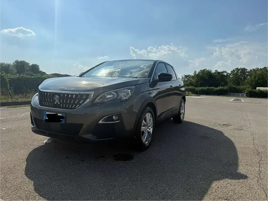 Usata Peugeot 3008 Active 131 CV (96 kW) 2019 Grigio SUV